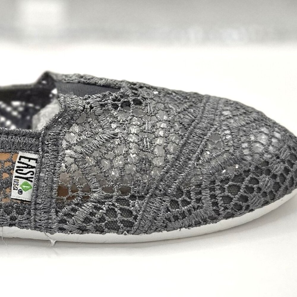 Easy USA Women's Silver Gray Sheer Crochet Ballet Flats Size 6